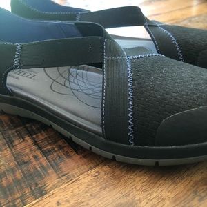 Cobb Hill by New Balance Fitspirit 8.5